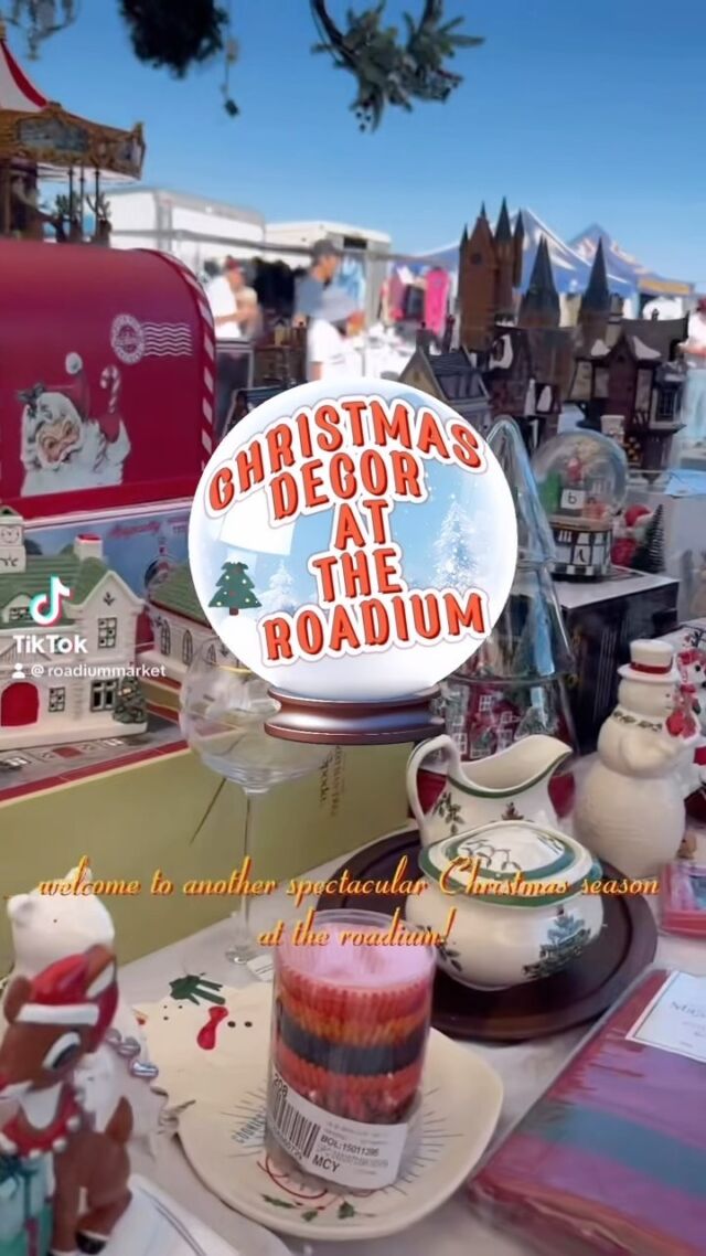 Holiday season is here! 🎁 Shop at The Roadium for all your decor and gift needs. Shop with us and make this season special! #theroadium #roadium #openairmarket #shop #shopsmall #shoplocal #opendaily #holiday #christmas