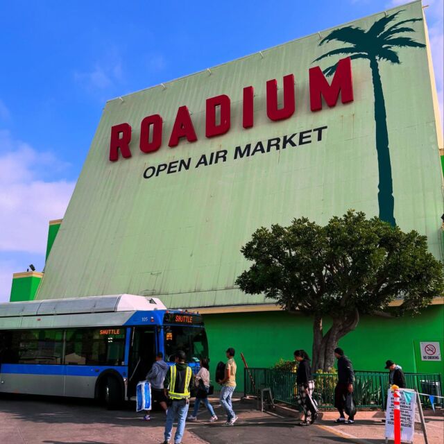 🛍️ The Roadium is open every day! 🌴 
Support small businesses and shop amazing deals for the whole family. From unique finds to everyday essentials, you never know what treasures you’ll discover! #theroadium #roadium #openairmarket #shop #shopsmallbusiness #supportsmallbusiness